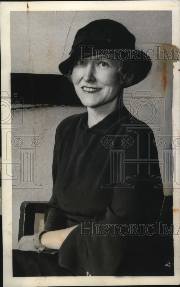 1935 Press Photo Isabel Hough used chain letters to find her missing husband