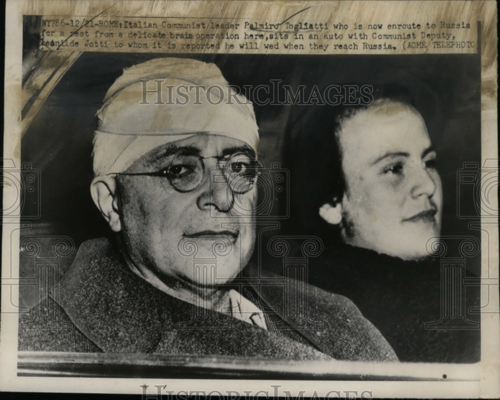 1951 Press Photo Communist Palmiro Togliatti & Leonilde Jotti in Rome, Italy