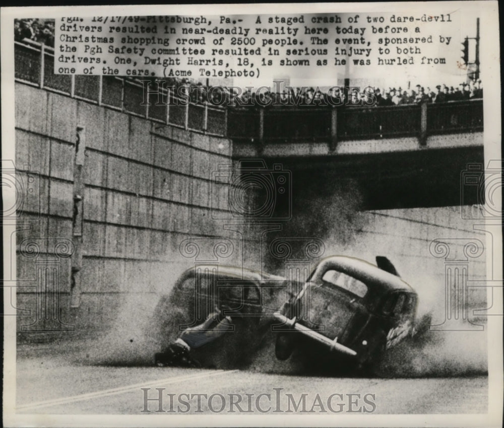 1949 Press Photo Staged crash of dare devils Dwight Harris thrown from auto