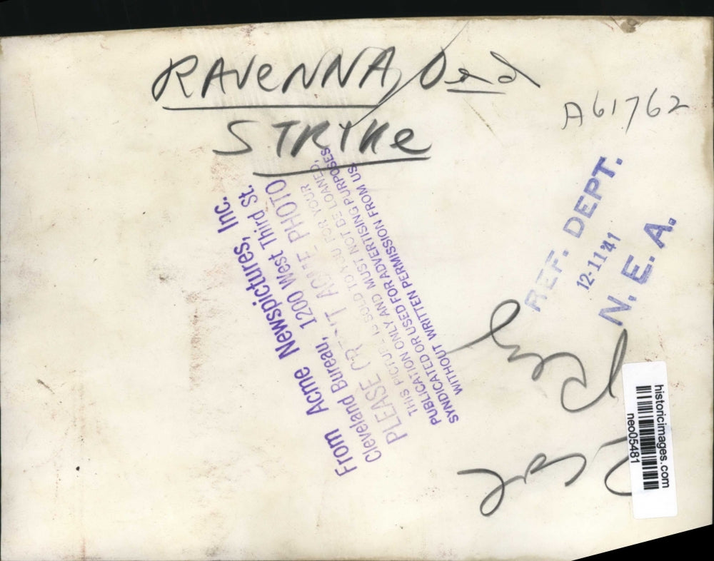 1941 Press Photo Strike in Ravenna, Indiana - neo05481