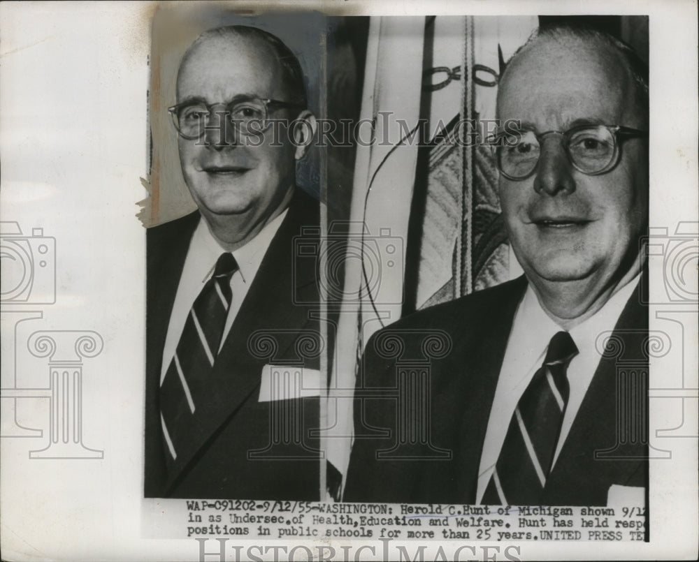 1955 Press Photo Herold C. Hunt Undersec. Of Health, Education & Welfare MI