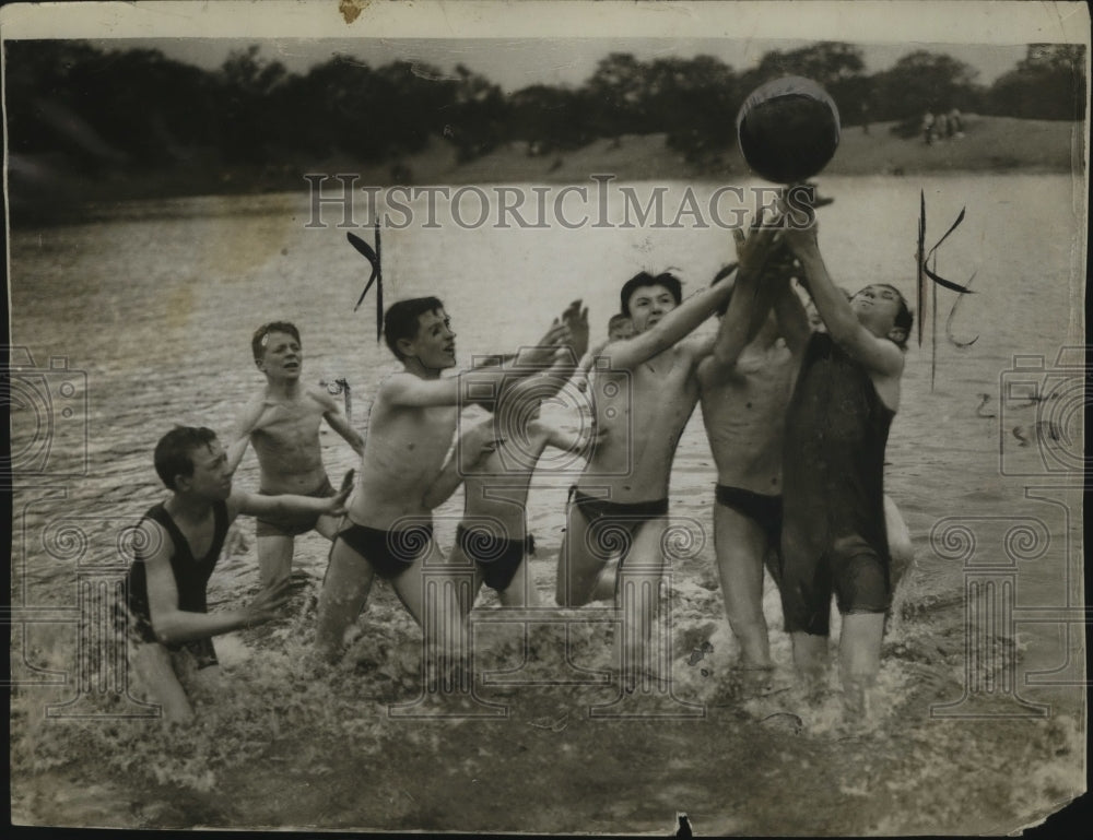 1923 Press Photo Water Football in London, England - neo05888