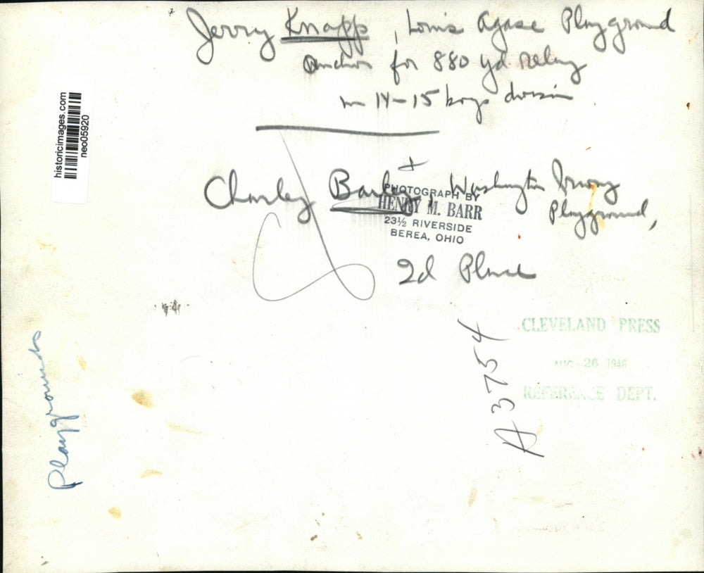 1948 Press Photo Jerry Knapp Running Playground 880-Yard Relay - neo05920