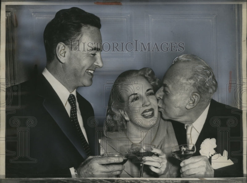 Load image into Gallery viewer, 1957 Press Photo Tommy Manville &amp; Anita Roddy-Eden at Her Wedding to John Sutton
