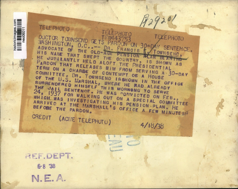 1938 Press Photo Dr. Francis E. Townsend gets pardon for sentence at US Marshal