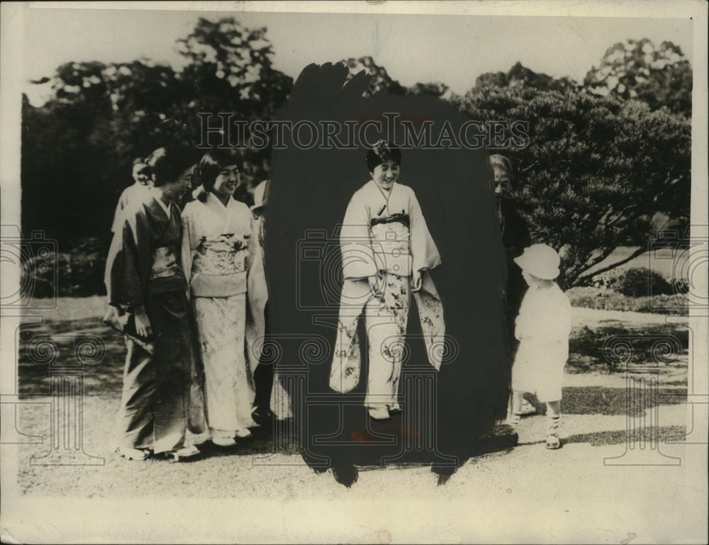 1928 Press Photo Setsu Matsudaira of Tokyo Fiancee of Prince Chichibu & Family