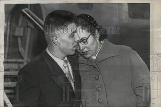 1955 Press Photo Former POW Turncoat Richard Tenneson (L) & Mother, Portia Howe- Historic Images