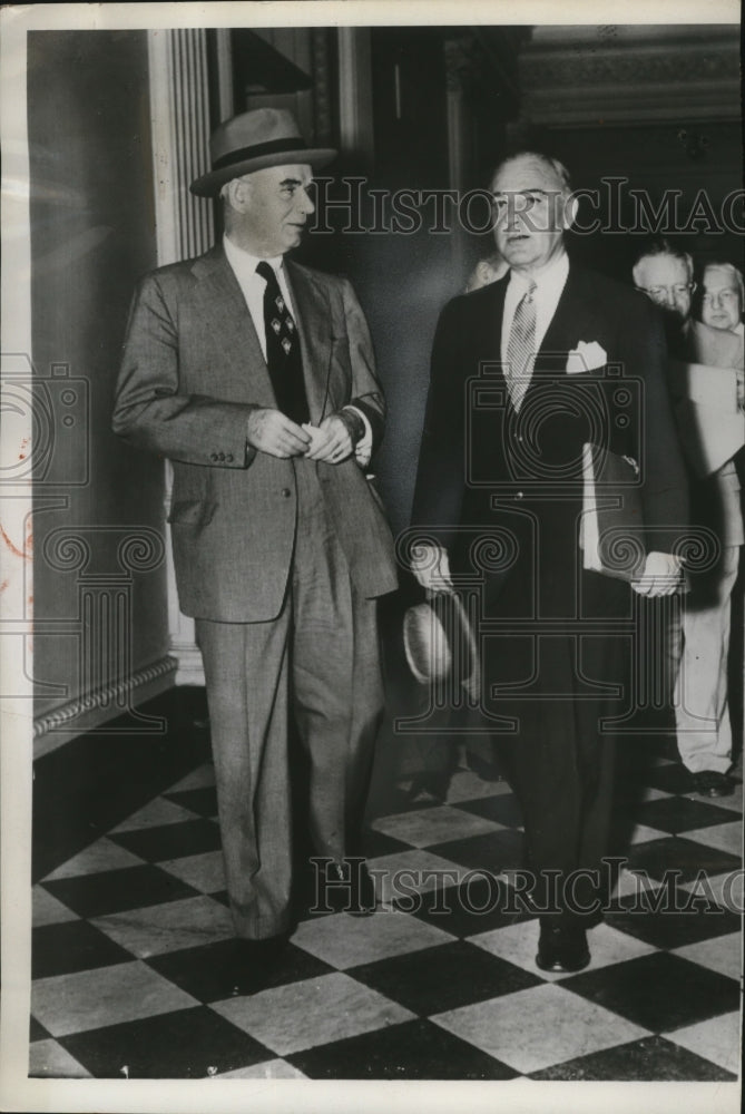Load image into Gallery viewer, 1959 Press Photo US Steelworkers Pres. Murray (L) &amp; US Steel VP John Stephens
