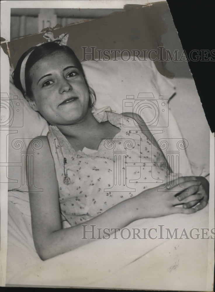 1935 Press Photo Mary Erwin, Ribs Removed so Heart Could Beat, Kansas City