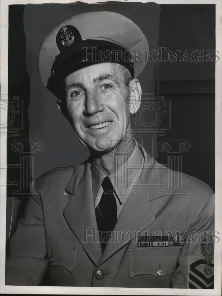 1955 Press Photo Richard M Ryan, Navy Reserve Expert - neo06615
