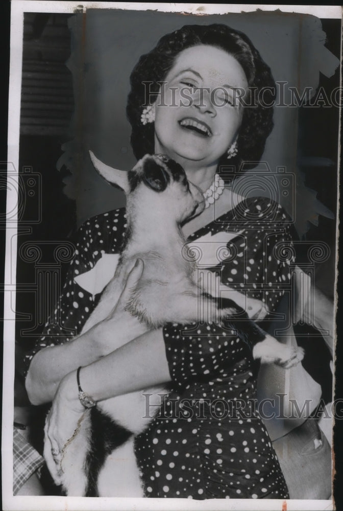 1955 Press Photo Jane Lausche with Baby Goat Kid at Ohio State Fair - neo06676