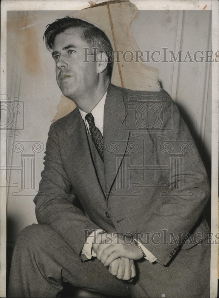 Load image into Gallery viewer, 1940 Press Photo Henry A. Wallace at Chicago Press conference - neo06780
