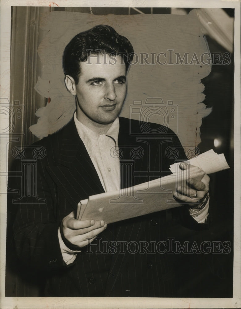 1950 Press Photo Alex Tiep gets truck license - neo07085- Historic Images