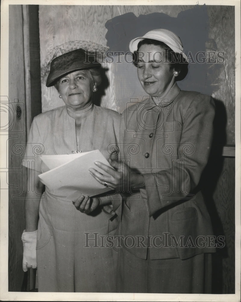 1952 Press Photo Mrs. Edward T. Butler of Women Committee Community Chest