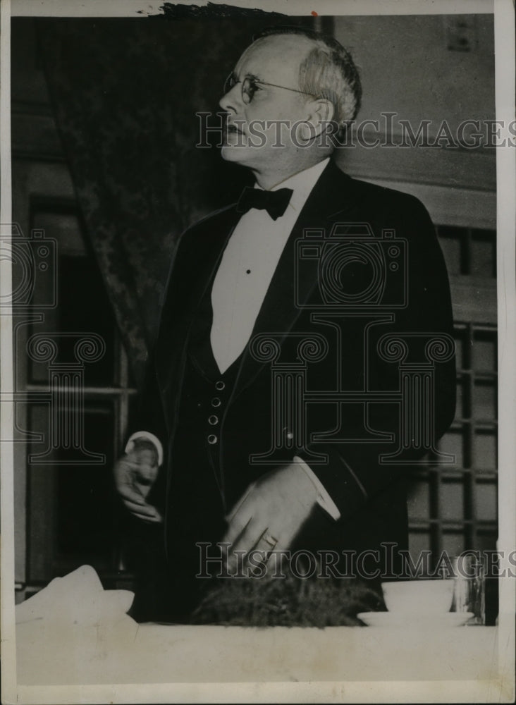1936 Press Photo Gov. Alf M. Landon speaks at Luncheon for Kansas Day