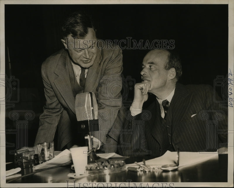 Load image into Gallery viewer, 1940 Press Photo Dean Lloyd Garrison, U of Wisconsin, &amp; Warren Madden of NLRB
