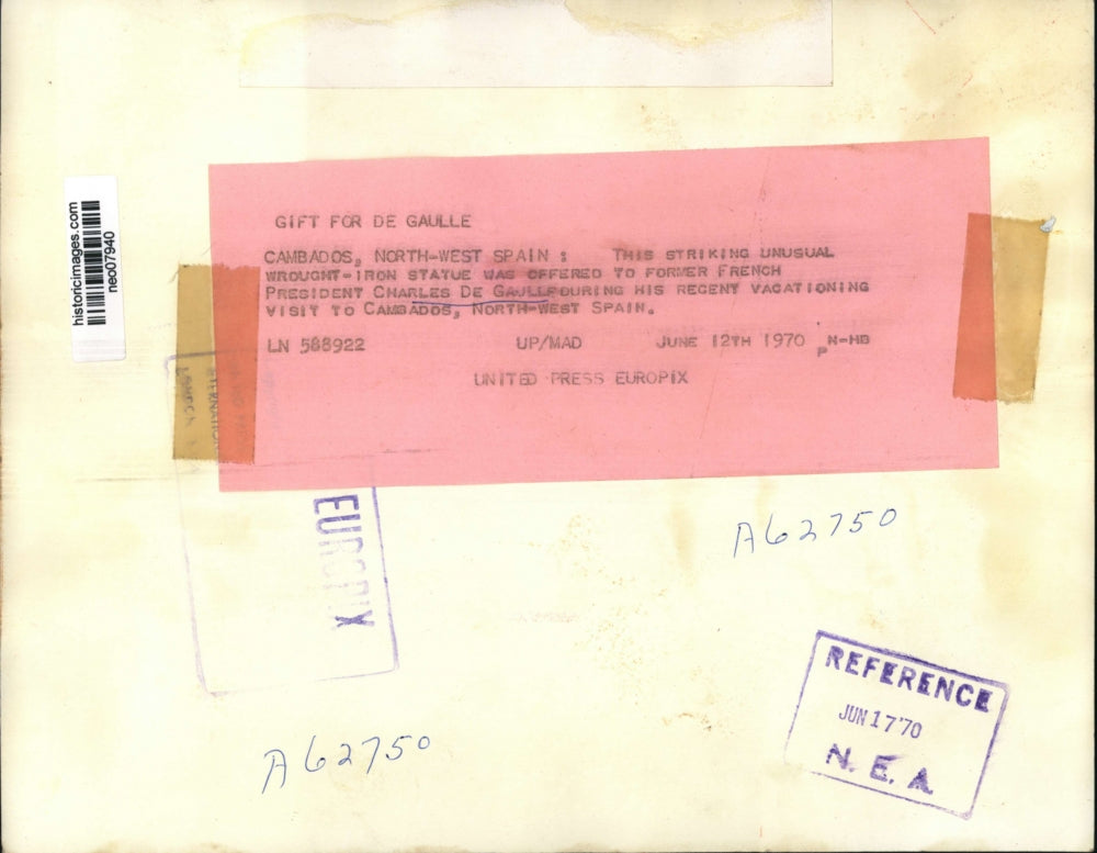 1970 Press Photo Wrought-Iron Statue Gift to Charles de Gaulle in Cambados Spain