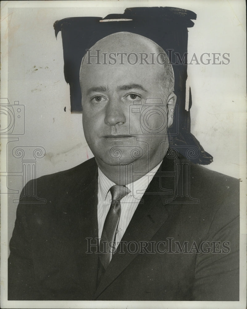 Load image into Gallery viewer, 1954 Press Photo Jack Gordon, Baron's General Manager - neo07952
