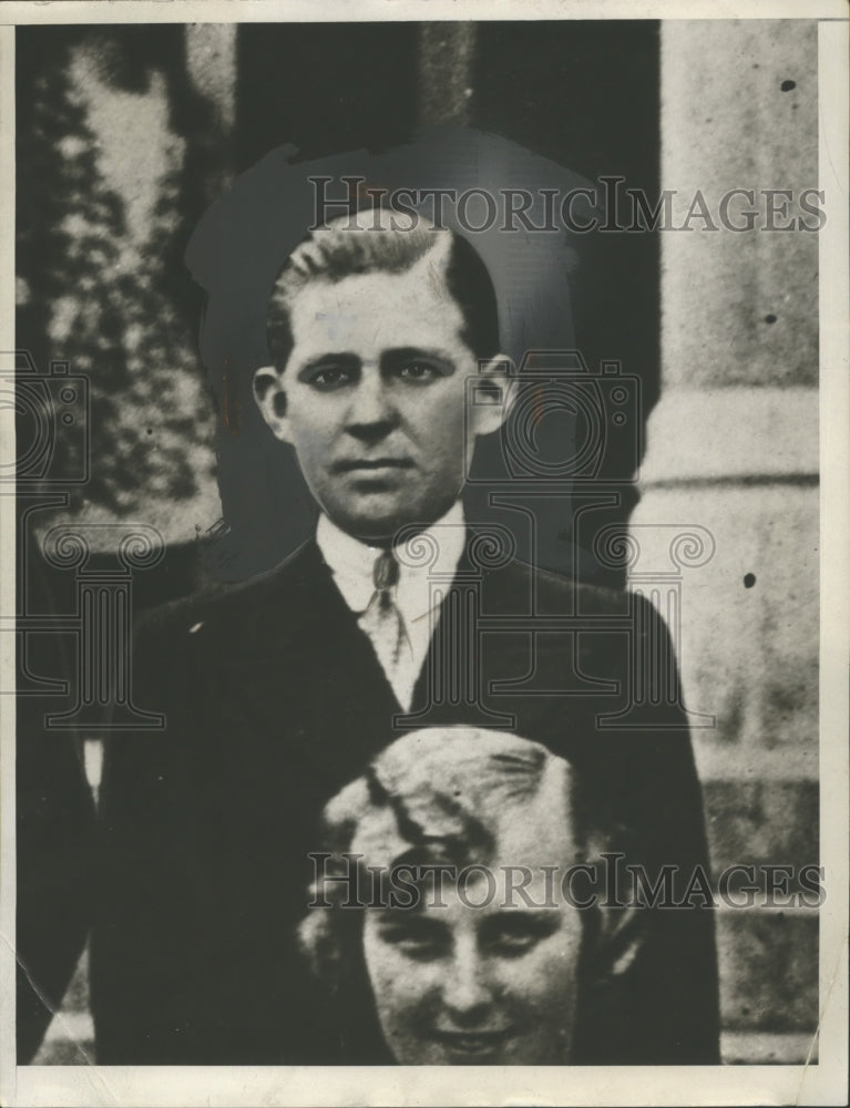 Load image into Gallery viewer, 1933 Press Photo Infante Gonzalo of Spain - neo08069
