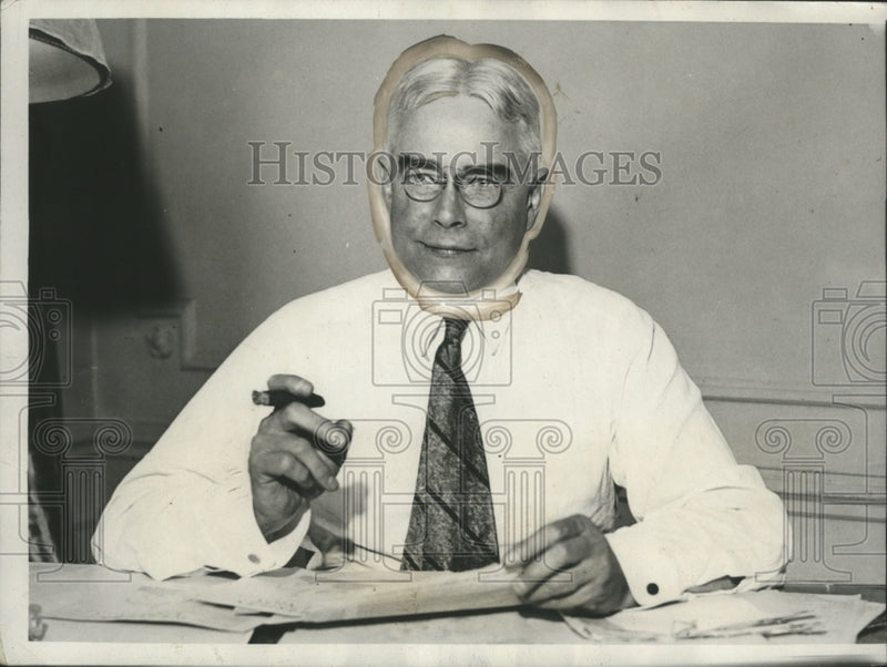 Load image into Gallery viewer, 1932 Press Photo Governor Ritchie of Maryland Arrives in Chicago Headquarters
