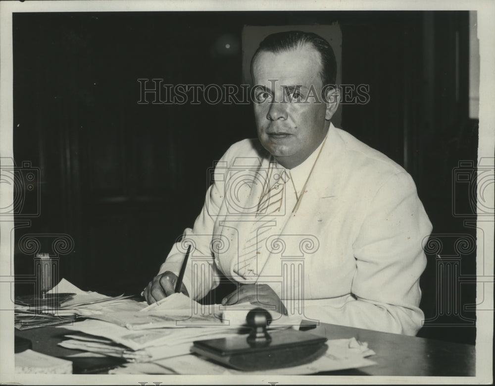 1934 Press Photo George Allen Commissioner of Relief, Washington, DC - neo08295
