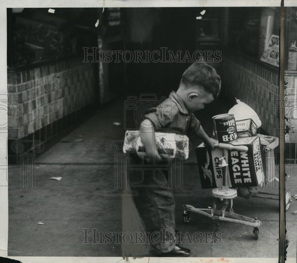 1934 Press Photo San Francisco, California Boy Hauls Groceries in Kiddiecar