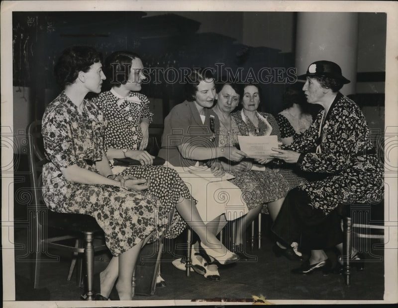 Load image into Gallery viewer, 1936 Press Photo Caroline O'Day &amp; Group of Democratic National Platform Committe
