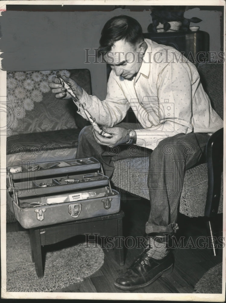 Load image into Gallery viewer, 1954 Press Photo Vic Russull of Dexter, Missouri with Fishing Tackle Box
