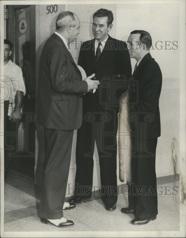 Load image into Gallery viewer, 1933 Press Photo Samuel Leibowitz &amp; Harold Prince - neo08535
