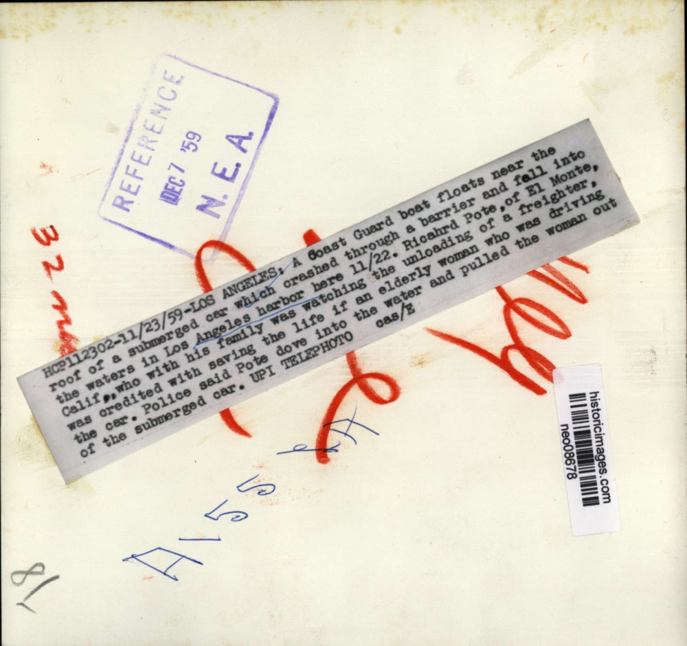 1959 Press Photo Car Submerged in Los Angeles Harbor After Richard Pote Crash