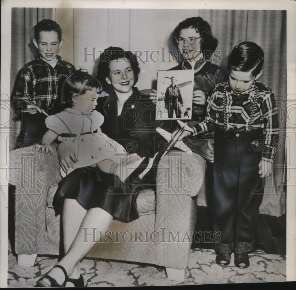 1953 Press Photo Family of Korean War Ace Colonel Royal N. Baker, Mckinney Texas