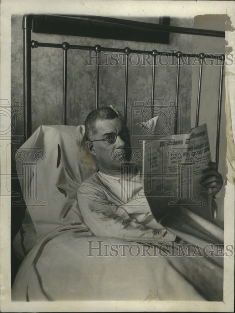 1924 Press Photo Senator Frank L. Greene at Home Recovering from Bullet Wound