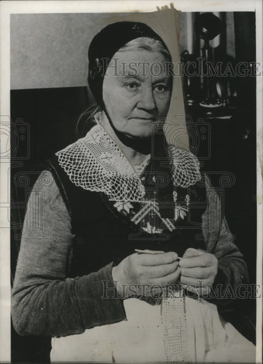 1938 Press Photo Inger Nelson, Ann Sothern's Grandmother & Artist's Model