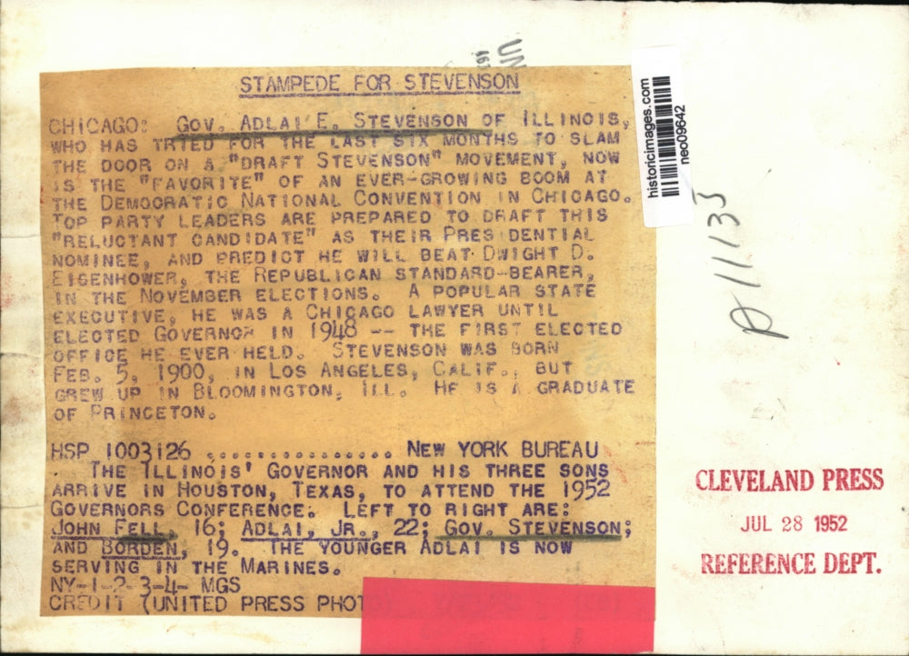 1952 Press Photo Adlai Stevenson Governor of Illinois & Sons Arrive in Houston