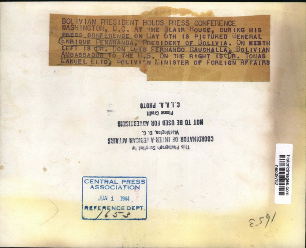 1944 Press Photo Bolivian Pres. Enrique Penaranda Holds Press Conference in DC