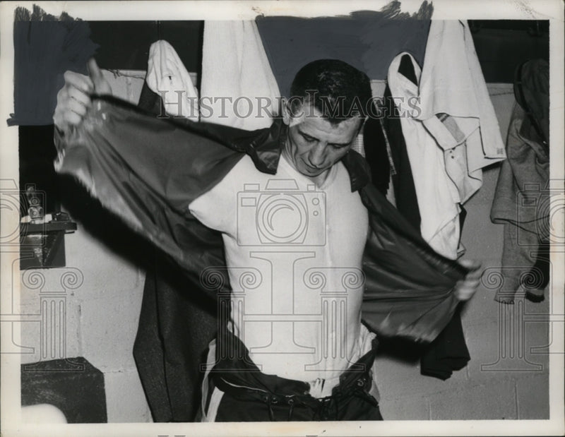 Load image into Gallery viewer, 1959 Press Photo Bill Shvetz - neo09767

