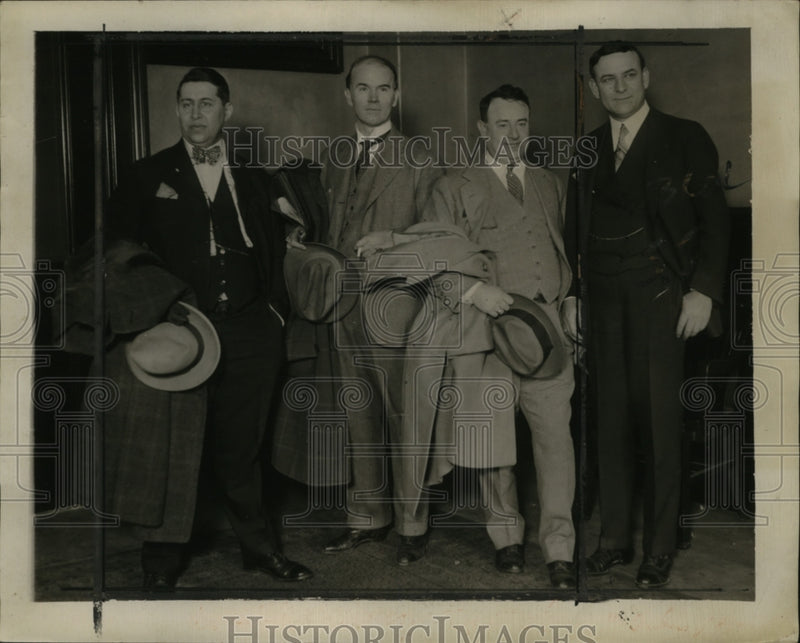 Load image into Gallery viewer, 1927 Press Photo Bert Adams, James Matthews, Herman Geltman - neo09872
