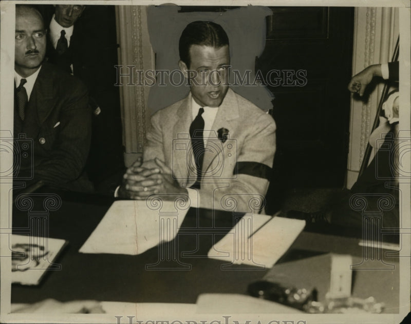 Load image into Gallery viewer, 1933 Press Photo R.B. Bevier Testifies in Senate Military Committee - neo09904
