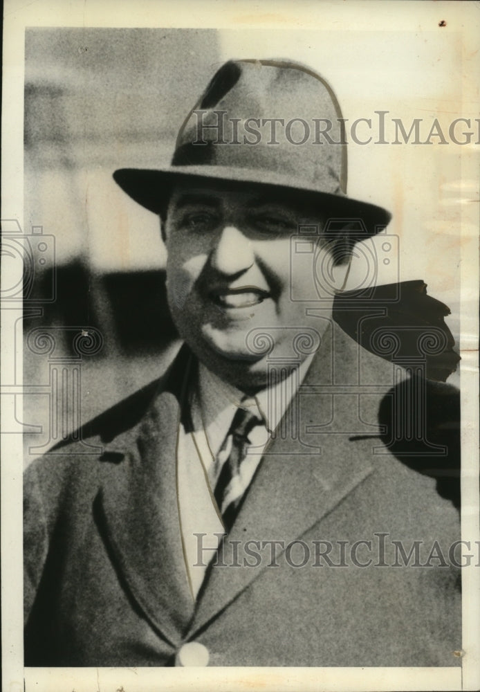 1938 Press Photo Prince Abdul Moneim asked permission to marry Myzejen