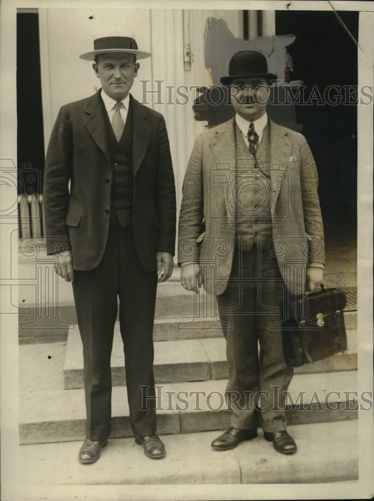 1927 Press Photo Edgar Markam & Melvin J. Mass congressman makes his first visit