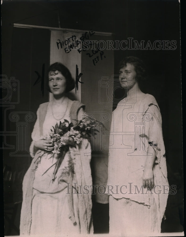 1921 Press Photo Bertha May Graf & Mary Thissell of National Women's Party