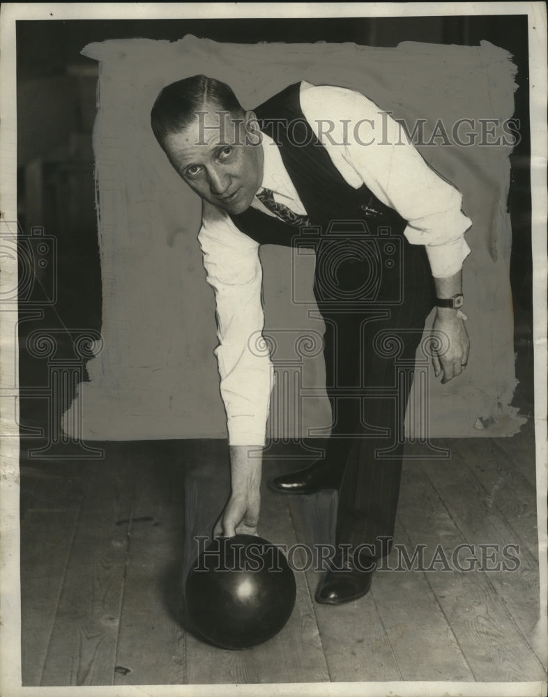 1930 Press Photo Councilman Bill Kennedy, Bowling - neo10719