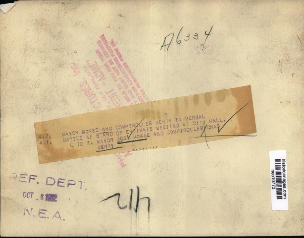 1932 Press Photo Mayor Joseph McKee, Chas Berry in Board of Estimate Meeting NYC