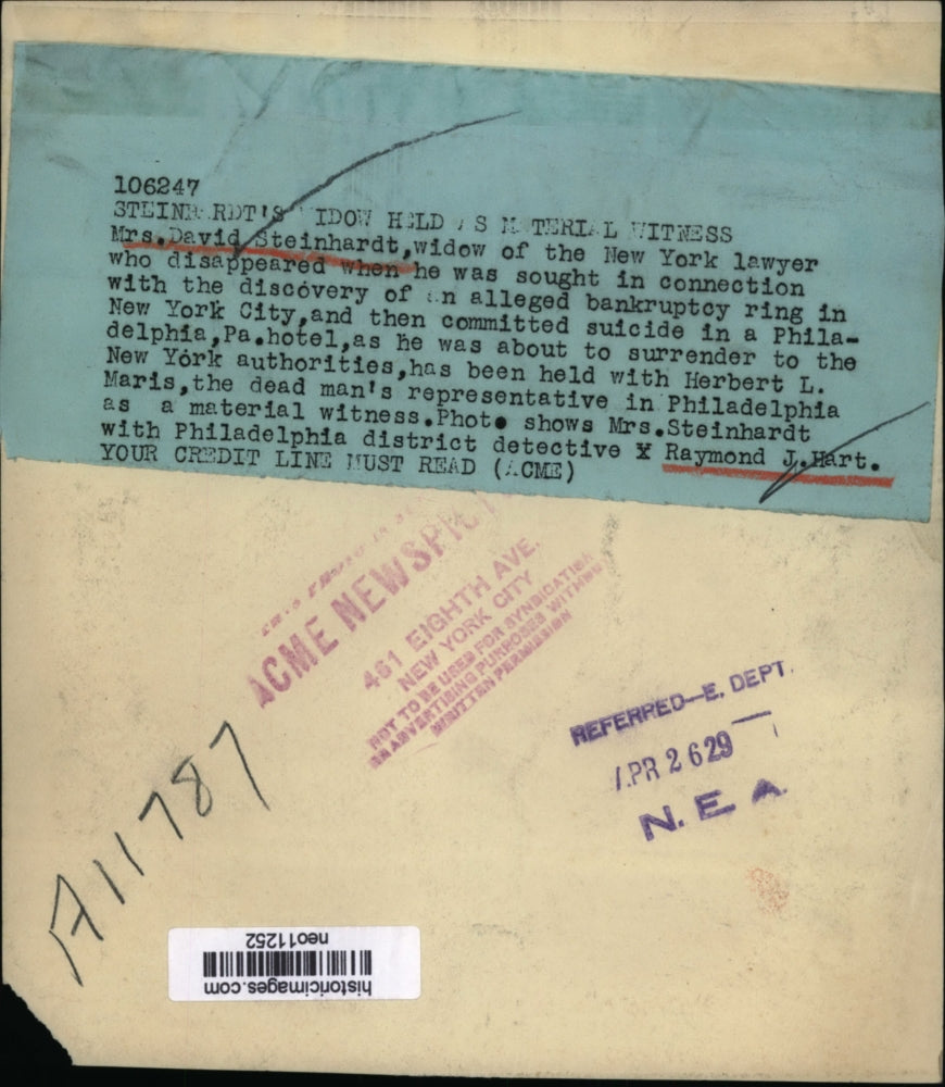 1929 Press Photo Mrs. David Steinhardt with detective Raymond J. Hart