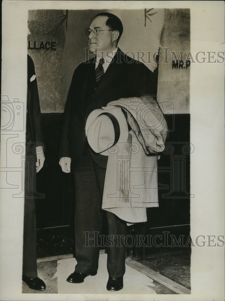 1934 Press Photo Joseph A. McCann plead not guilty on Neglect of Duty