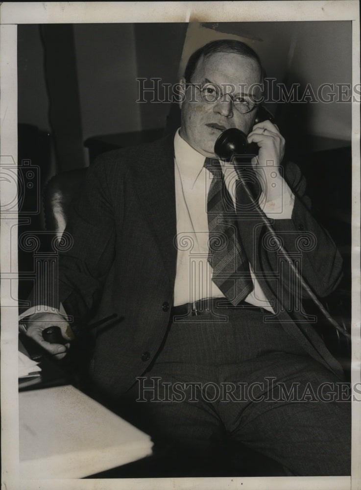 Load image into Gallery viewer, 1939 Press Photo Dr. William M. Leiserson chairman Natl Meditation Board
