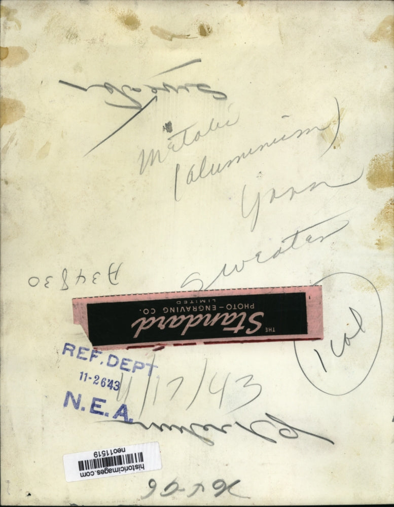 1943 Press Photo Aluminum Sweater - neo11519