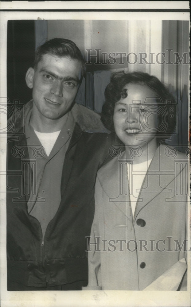 Load image into Gallery viewer, 1957 Press Photo Mrs Saki Helmken Japanese US Citizen Marries William Helmken
