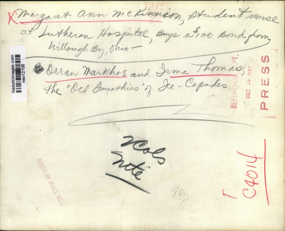 1943 Press Photo Margaret Ann McKinnion Student Nurse Buys Bond, Willoughby Ohio