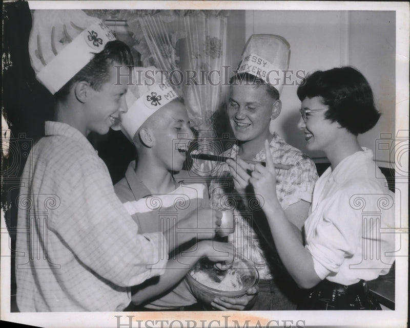 Load image into Gallery viewer, 1955 Press Photo Messy Mixers Cooking Kids, Westlake, Ohio - neo12107
